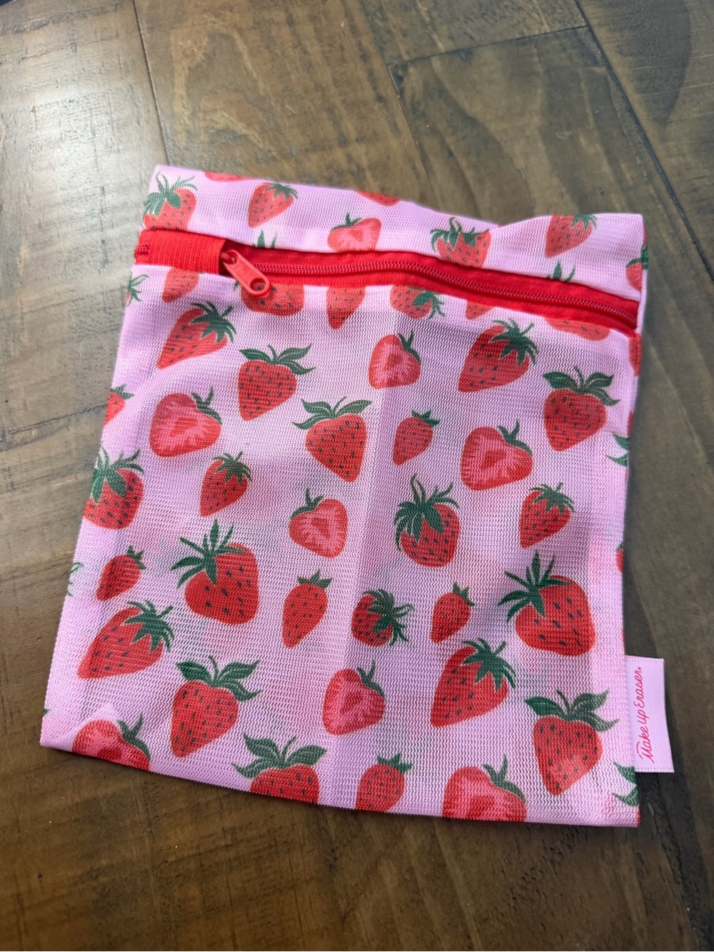 Makeup eraser mesh bag new strawberry mesh bag cosmetic pouch new